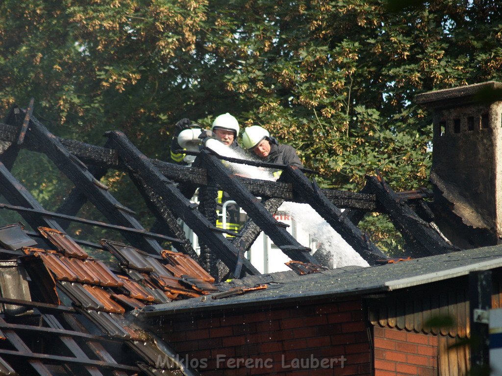 Brand Schuetzenhof Neusser Landstr P6532.JPG